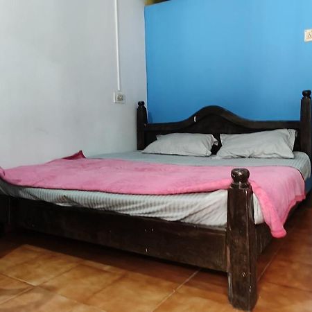 Arambol Beach Laxmi Guest House Exterior photo